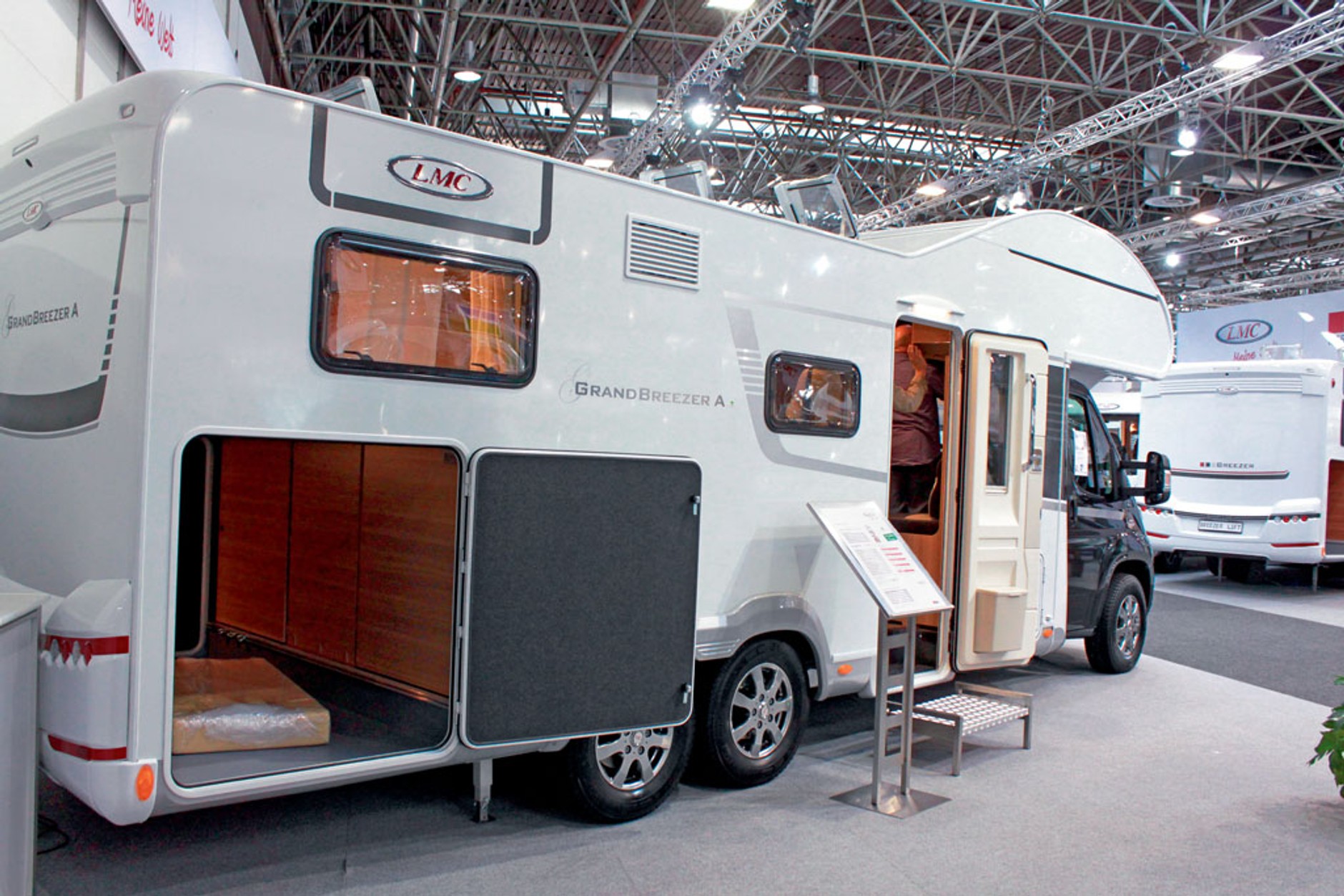 Jak powstaje kamper? Rama AL-KO z osią tandem