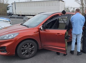 Wytypowali Forda na niemieckich tablicach rejestracyjnych. Trafili w dziesiątkę