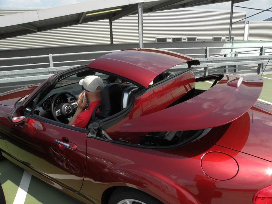 Mazda MX-5 kontra Mazda MX-5 - Radość z jazdy na dwa sposoby
