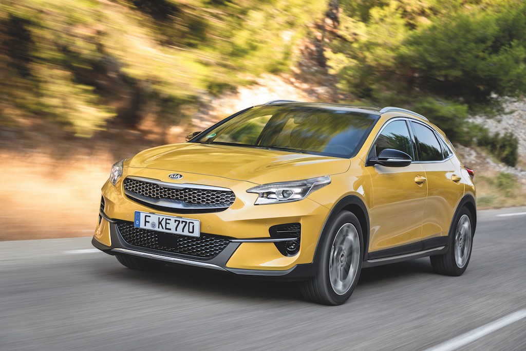 Kia XCeed. Crossover zbudowany na bazie Ceeda. na rynku od 2019 r. XCeed nie tylko naprawdę dobrze wygląda, lecz także jest praktyczny, dobrze wyposażony i atrakcyjnie wyceniony.