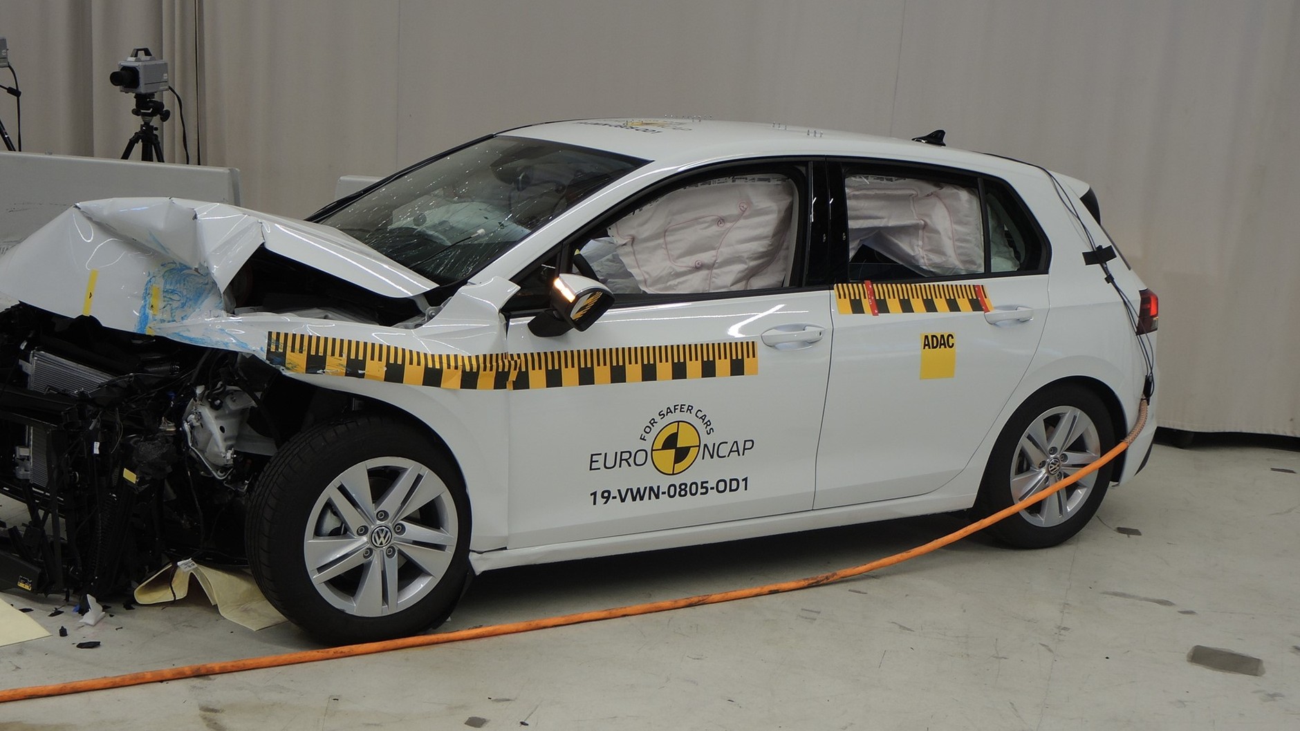VW Golf VIII po teście zderzeniowym Euro NCAP