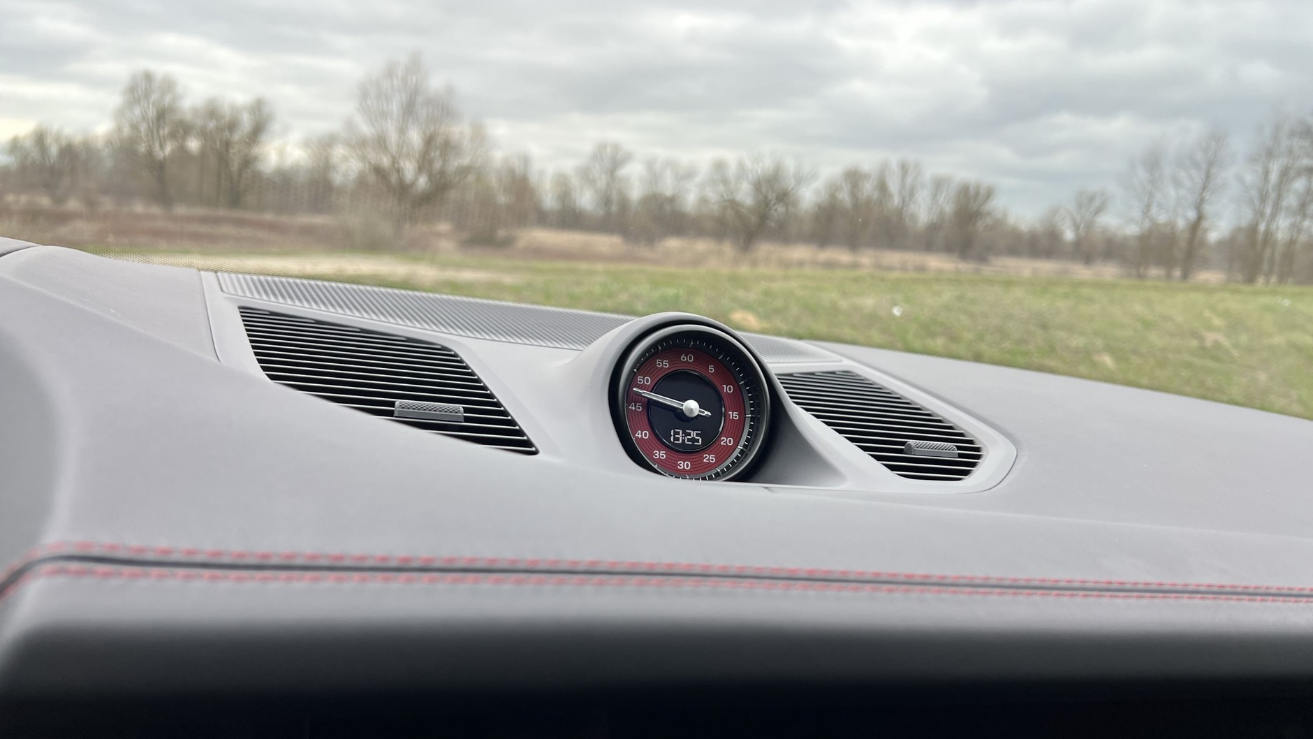 Porsche Cayenne GTS Coupe (model roku 2025)