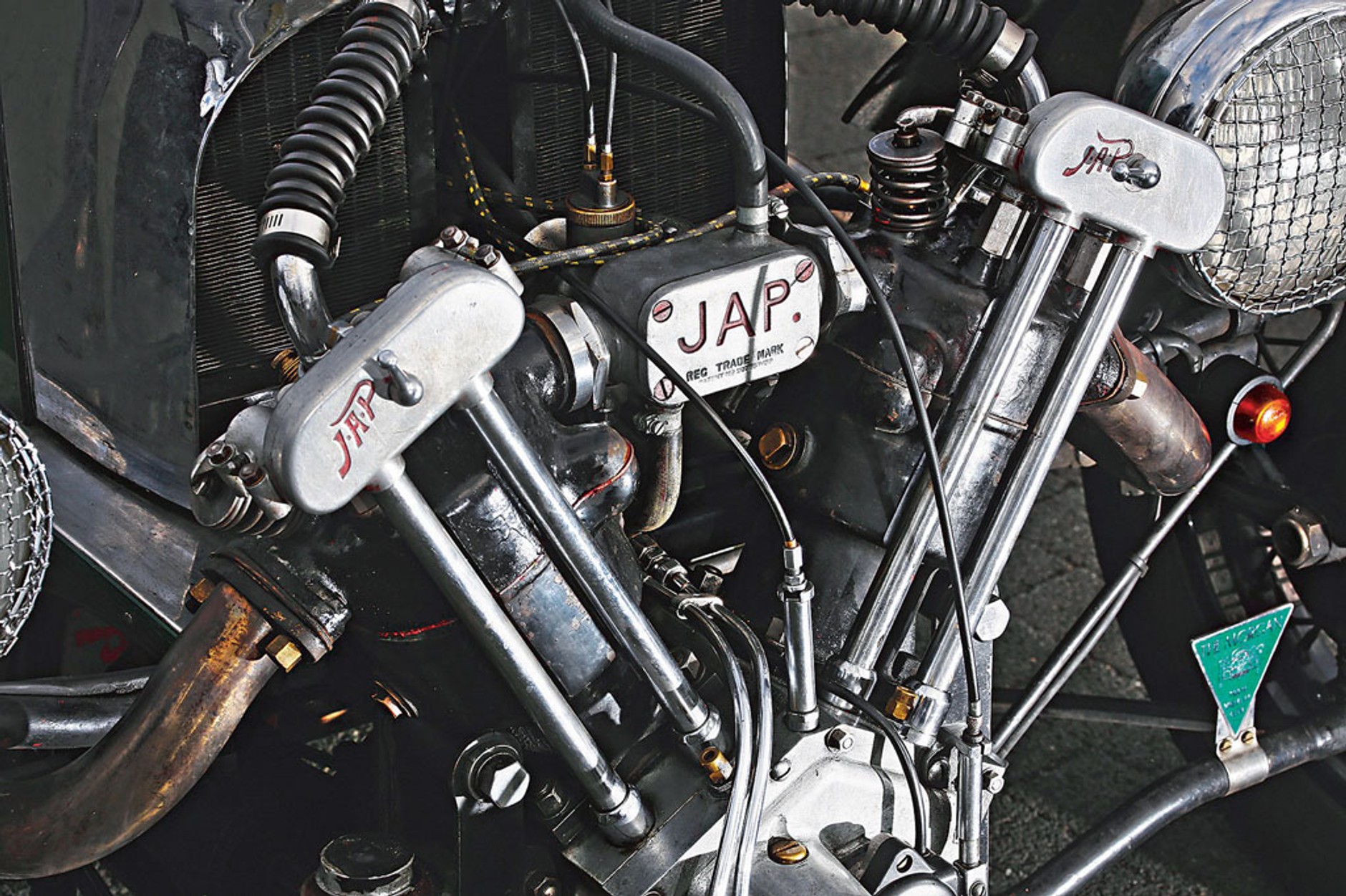 Morgan Threewheeler - trzy koła są tylko dla twardzieli!