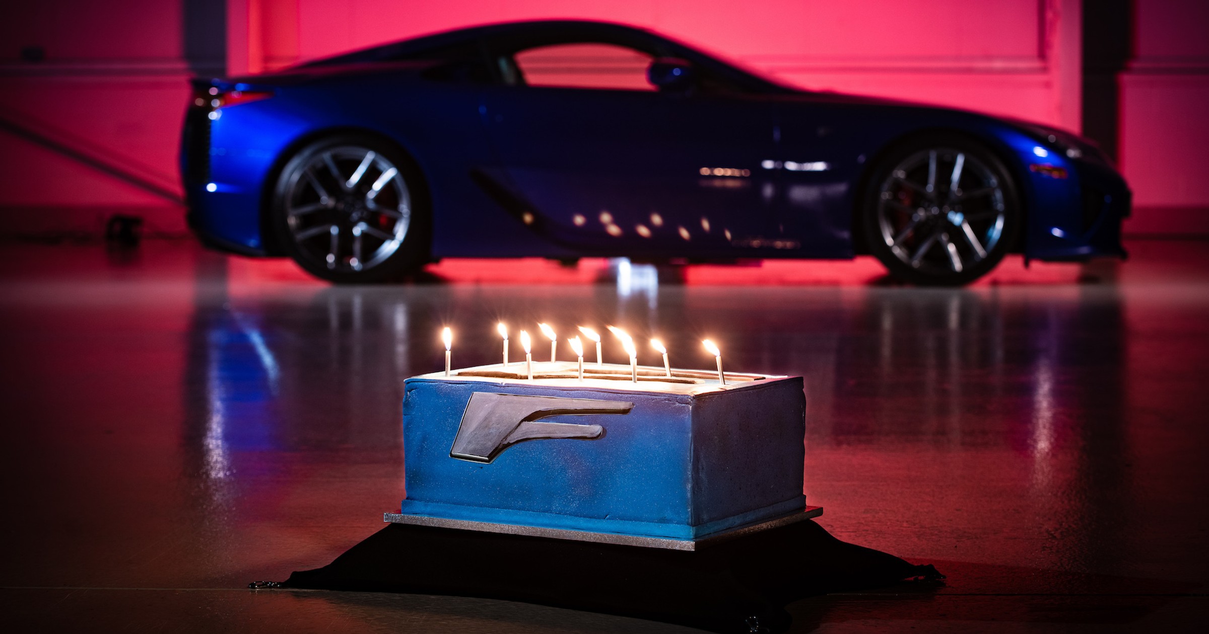 Lexus LFA – 10. urodziny ikony