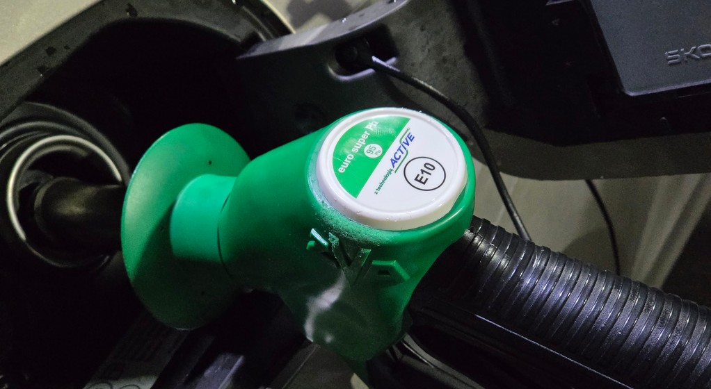 Tankowanie samochodu