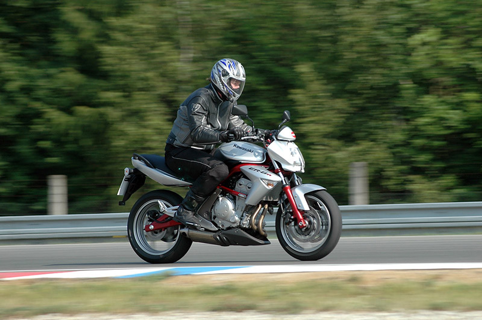 Dzień Kawasaki: tragiczny koniec małej ZX-6R Ninja (+ duża fotogaleria)