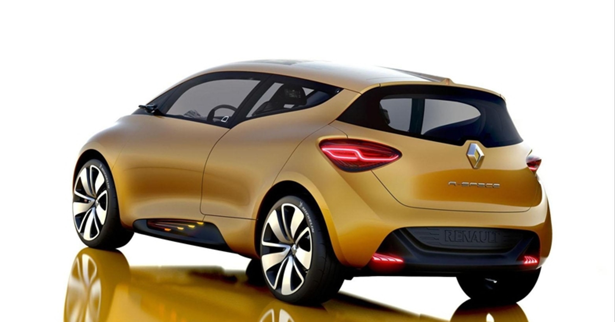 Renault R-Space ma fenomenalnie fantastyczne tylne fotele