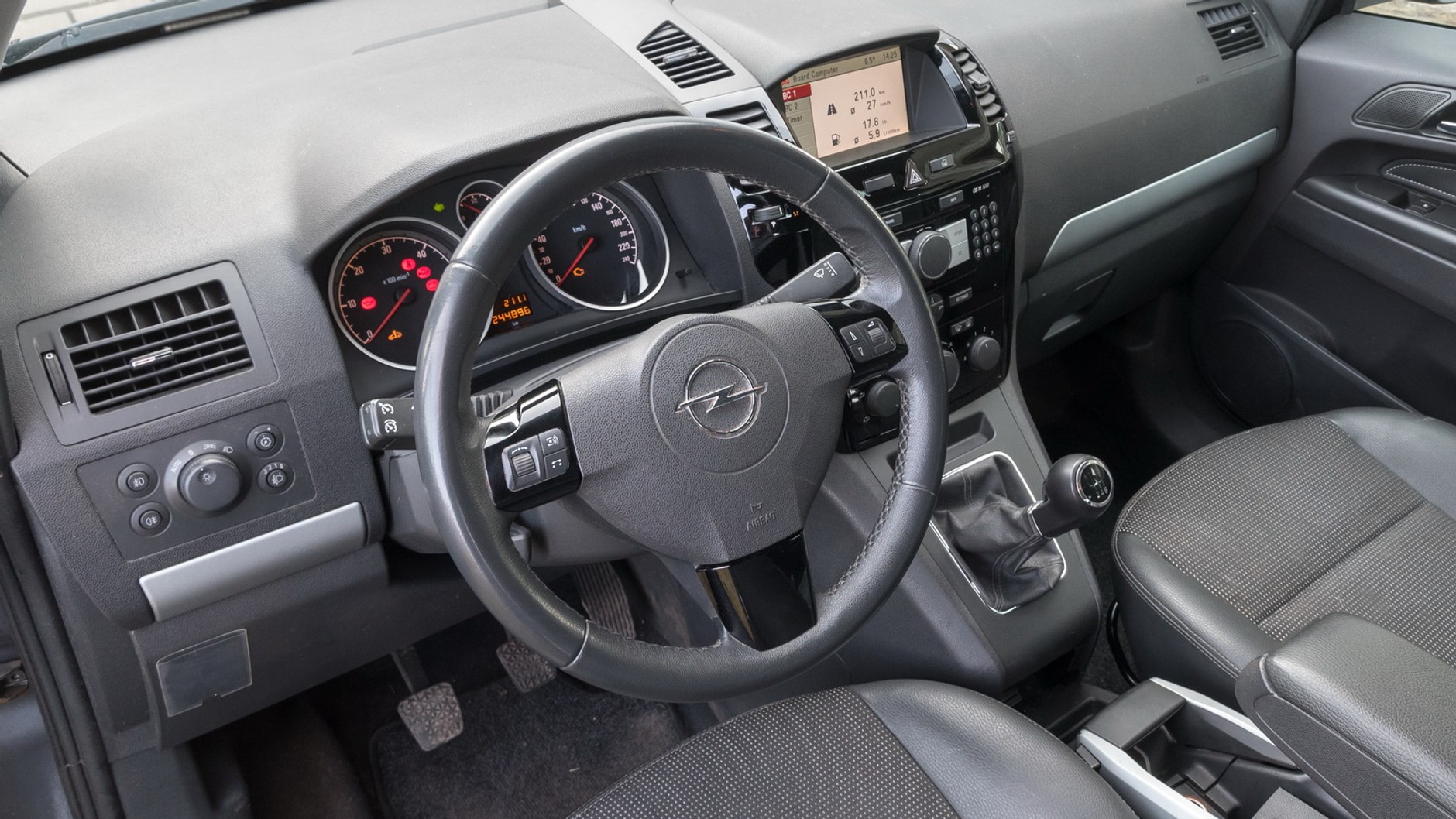 Opel Zafira B: koszty od zakupu do auta „na gotowo”