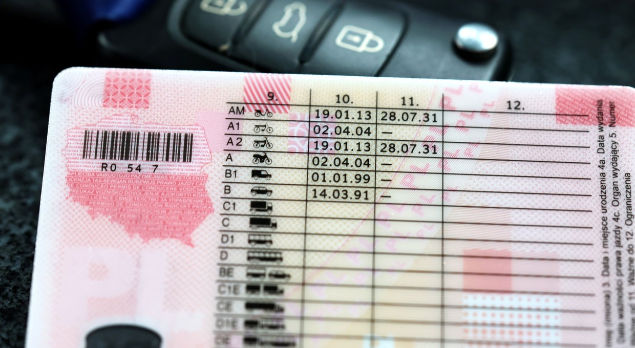 Od 17 czerwca kierowcy tzw. taksówek na aplikację muszę mieć polskie prawo jazdy