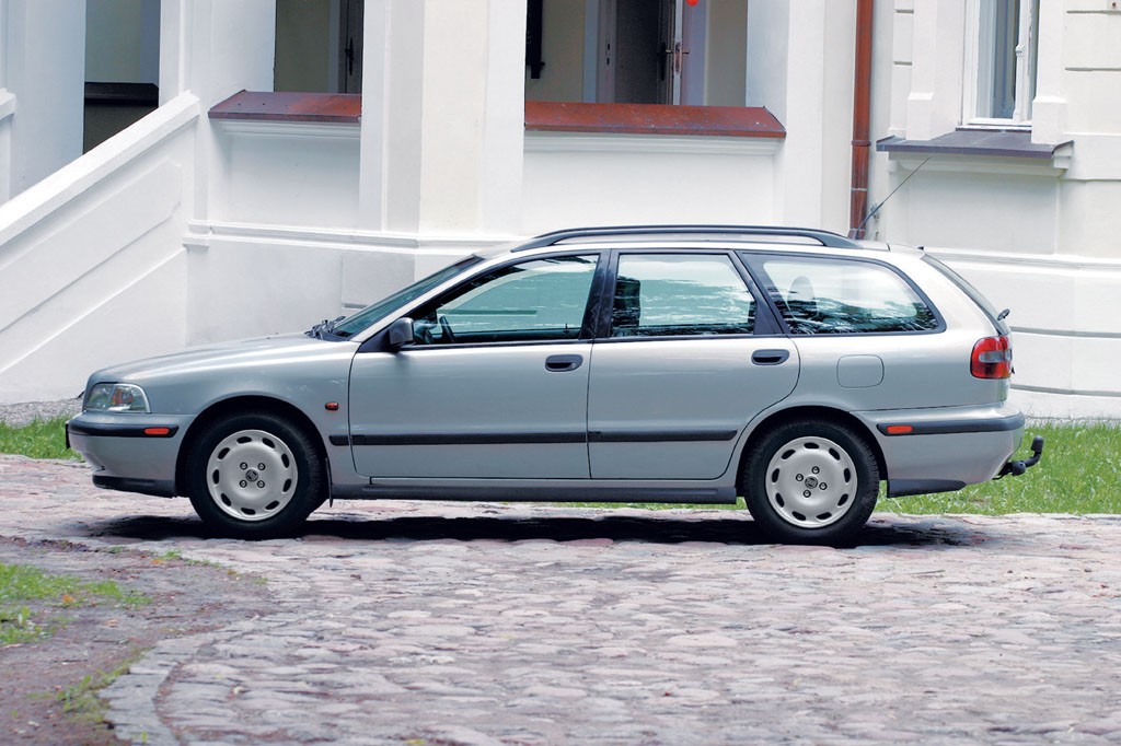 VOLVO S40/V40 - Kuzyn MItsubishi Carismy