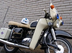 MZ ES 250/2 Trophy - milicyjne trofeum