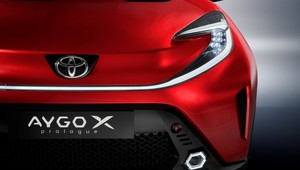 Nowa Toyota Aygo X. Moda na crossovery trwa