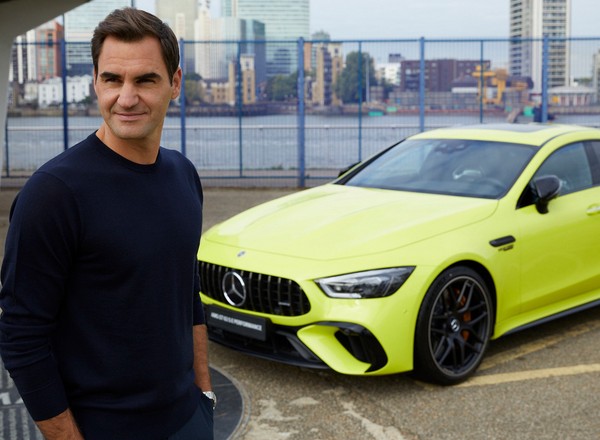 Mercedes-AMG Rogera Federera w kolorze piłki tenisowej. Trafi na sprzedaż