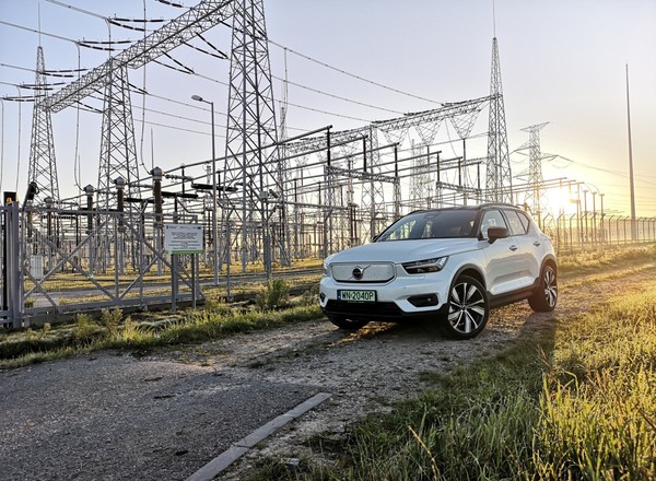 Volvo XC40 Recharge - elektryczny żywioł