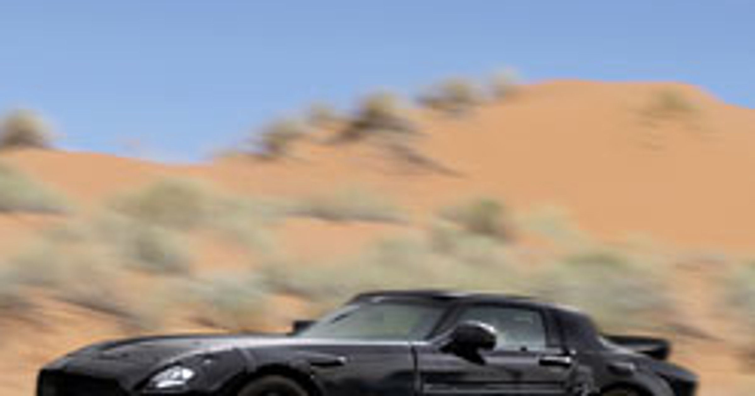 Zdjecia szpiegowskie: Mercedes-Benz SLS AMG - model oficjalnie potwierdzony, także z silnikiem elektrycznym (392 kW, 880 Nm)