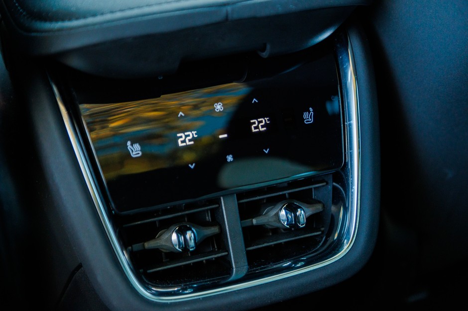 Volvo EX90