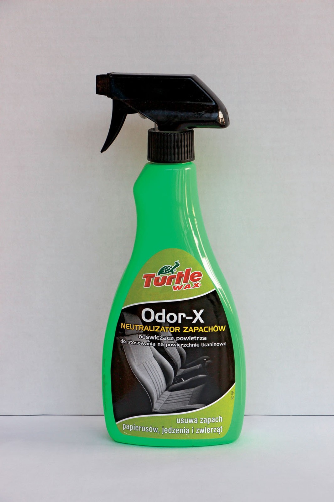 Czym myć, prać i zabezpieczać wnętrze samochodu?