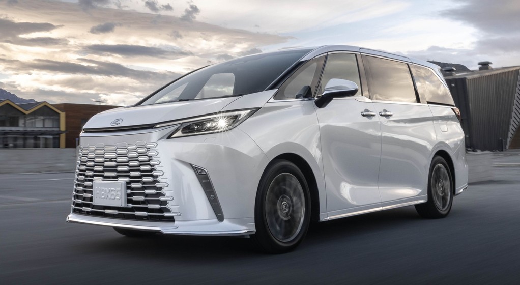 Lexus LM (2. generacja)