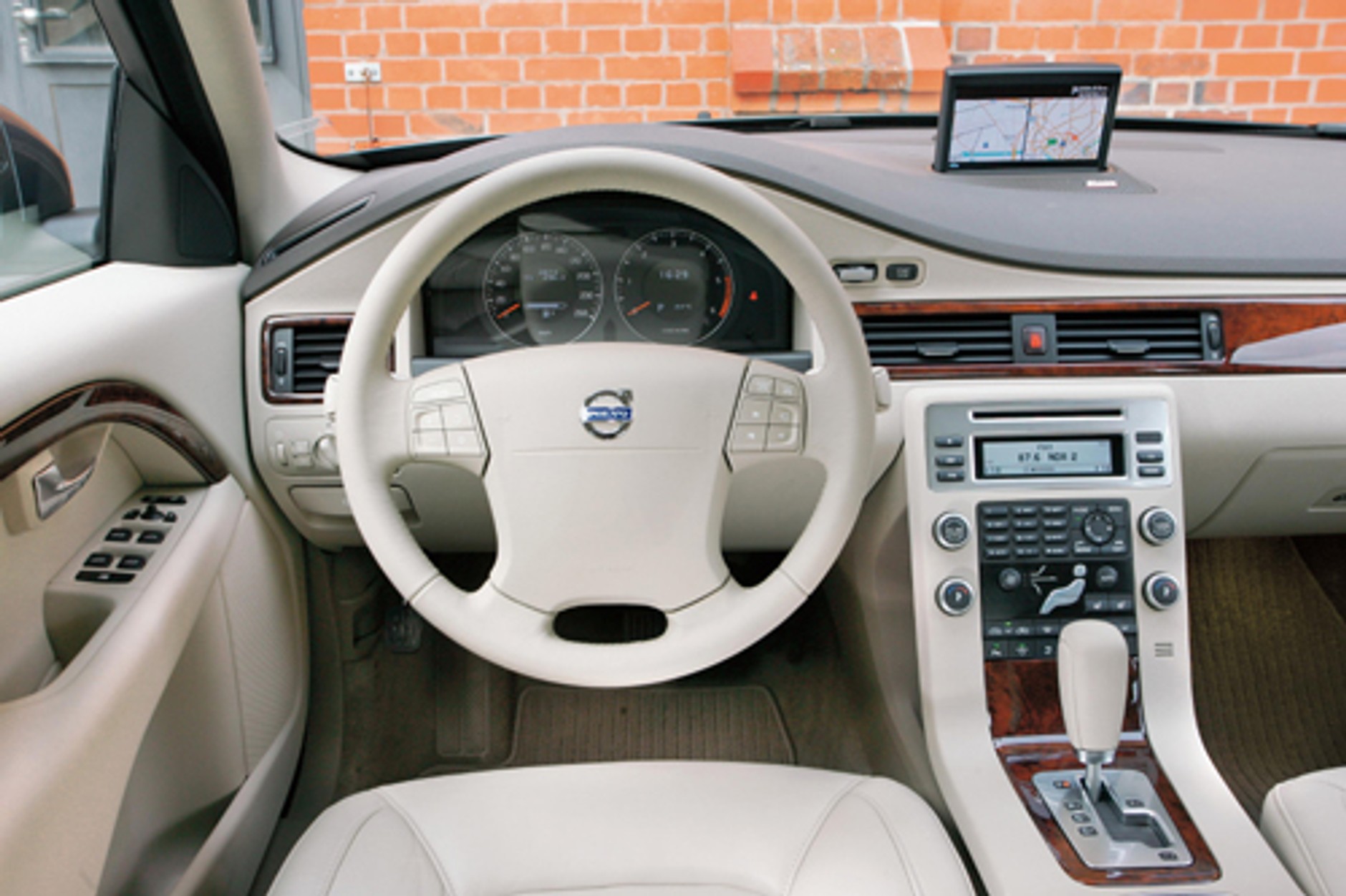 Mercedes E, Volvo S80, Skoda Superb, Citroen C6 - Wielka czwórka