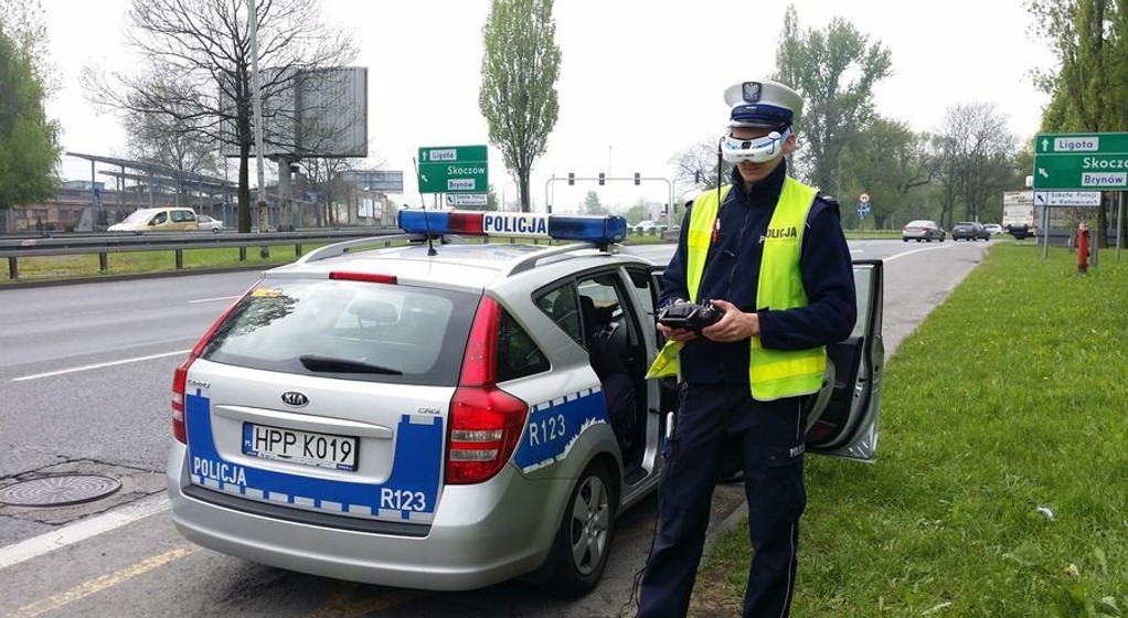 Drogówka będzie używała dronów