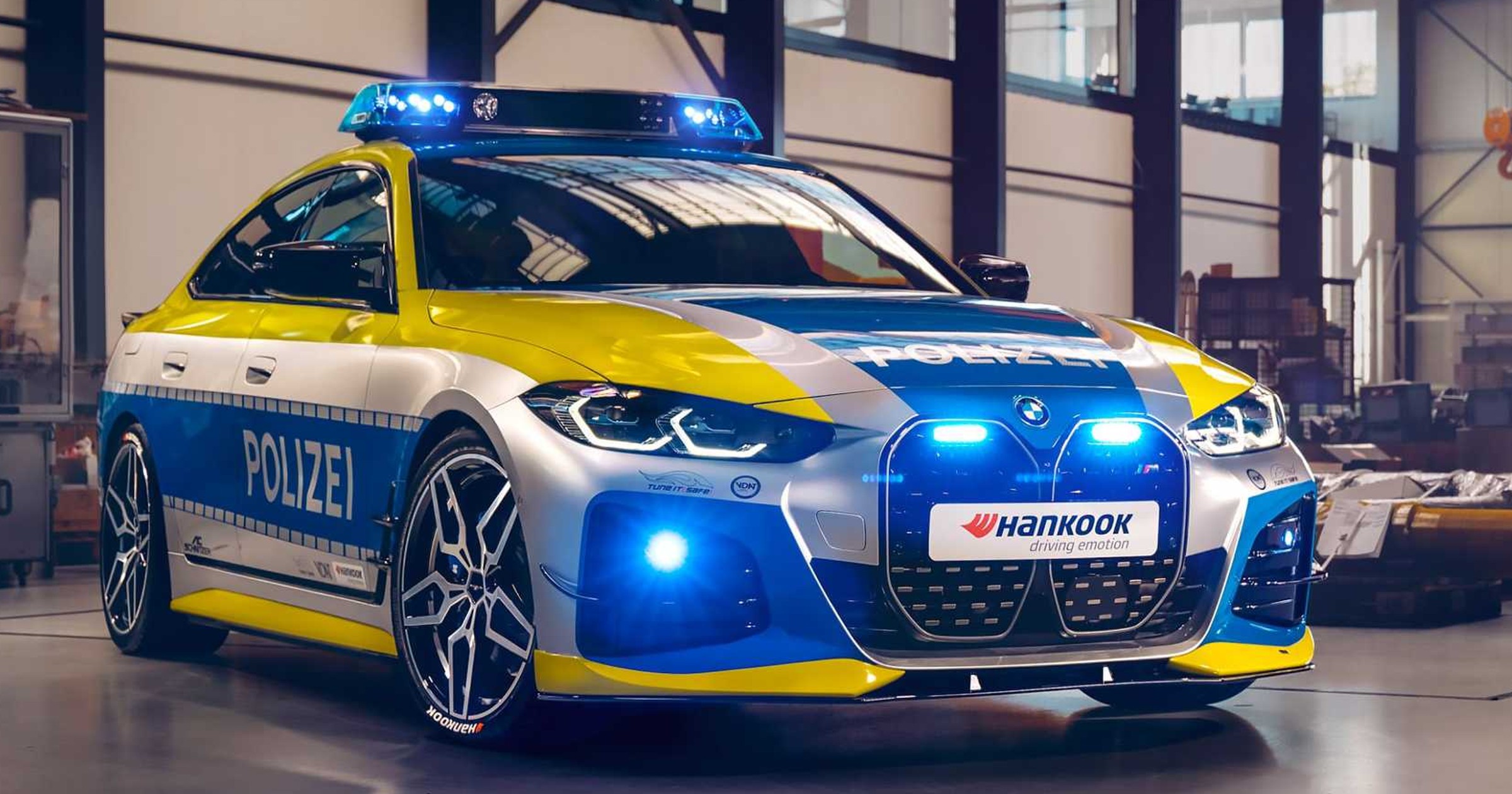 Koncepcyjny radiowóz BMW i4 AC Schnitzer