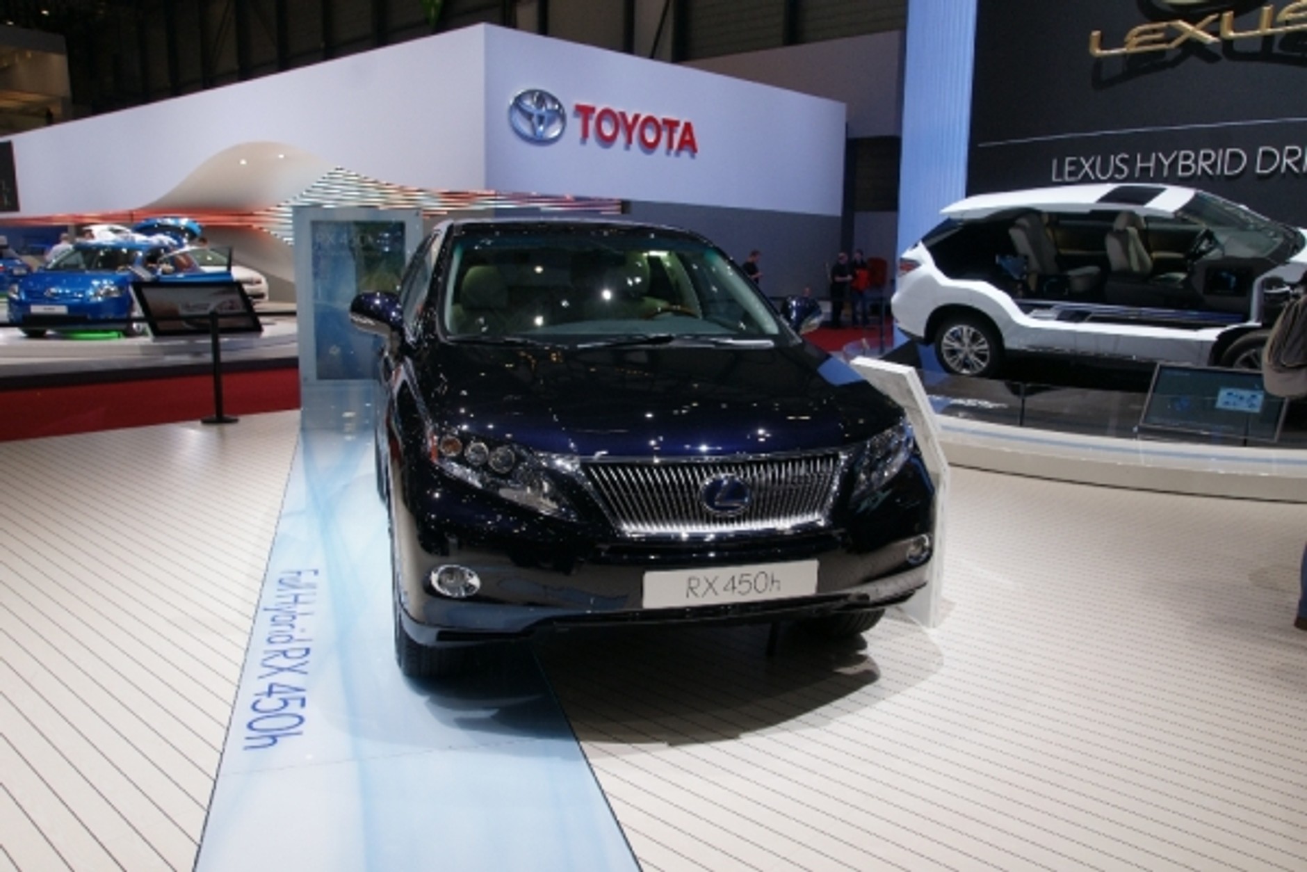 Genewa 2010: 128 premier światowych i 32 europejskie (Galeria)