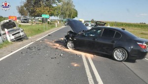 Kierowca BMW doprowadził do zderzenia czterech samochodów
