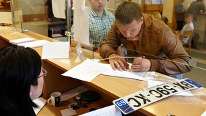 Wkrótce koniec z wymianą tablic i wizytami w wydziale komunikacji