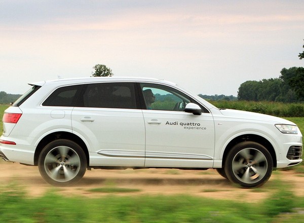 Audi Q7 3.0 TDI quattro: Po co w nim kierowca?