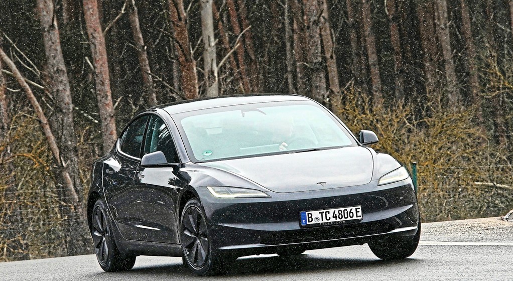 Tesla Model 3 Standard