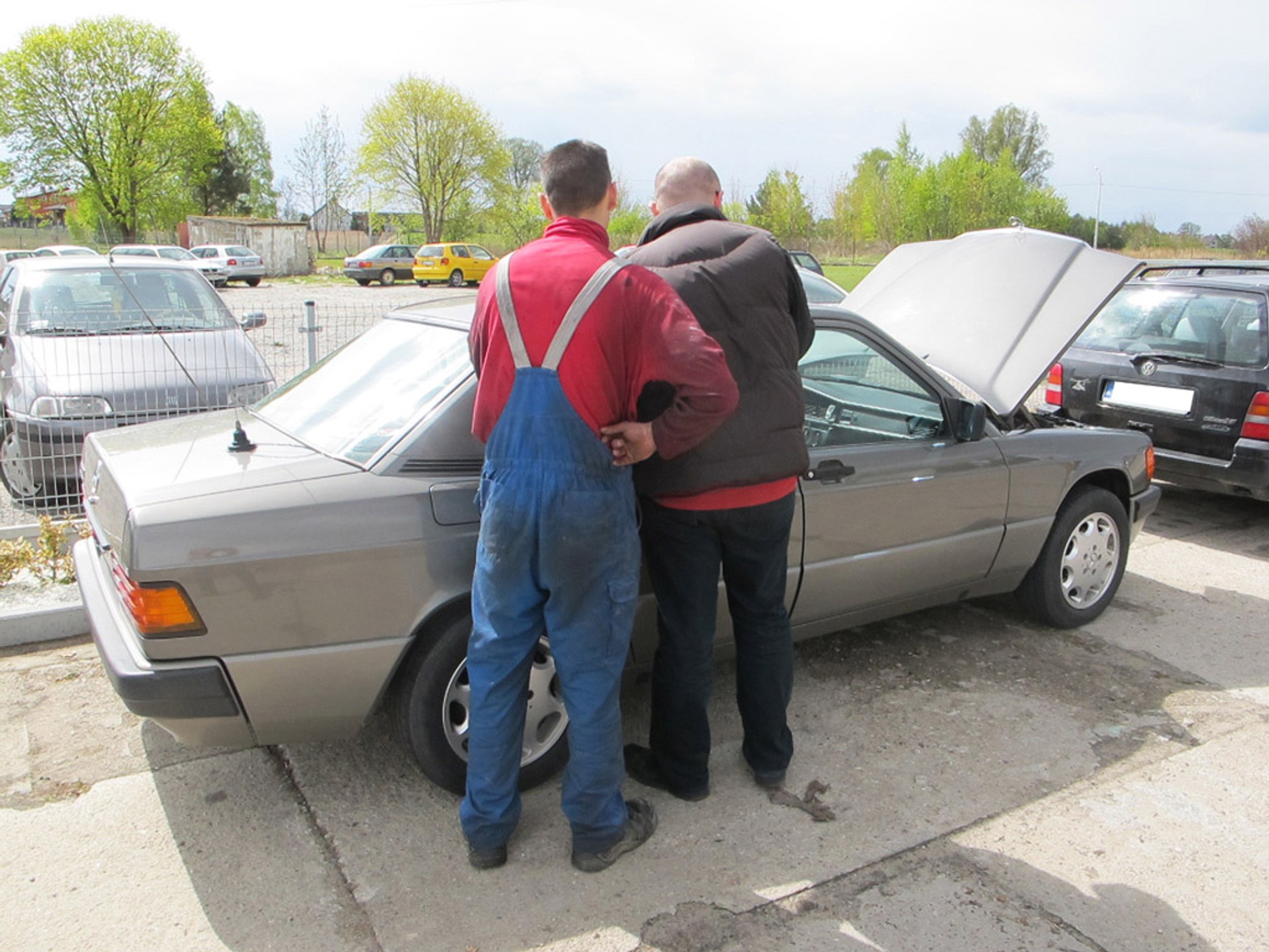 Czy warto jechać daleko po samochód? Zobacz jak sprawdzić ogłoszenie