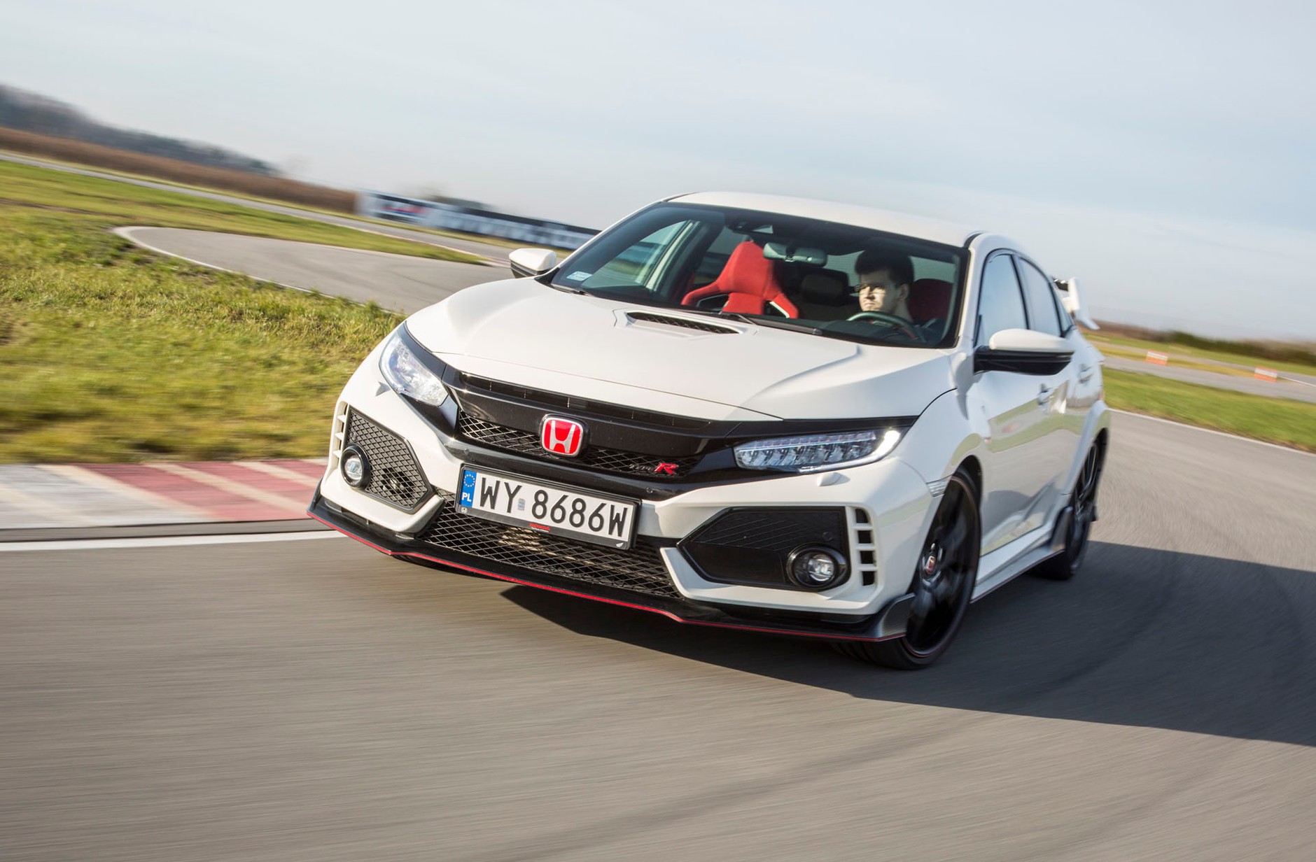 Honda Civic Type R - jest tak szybka, jak wygląda