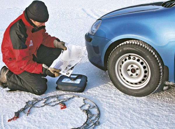 Zimowe wyjazdy - przygotuj samochód do drogi