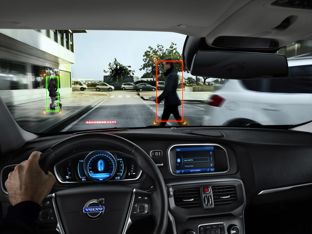 Auto, które widzi wszystko, czyli systemy wspierające kierowcę
