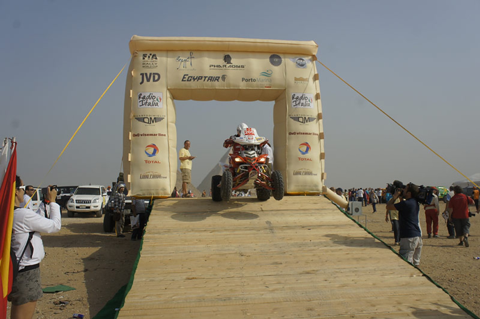 Rajd Faraonów 2010: pech Rafała Sonika (1. etap)