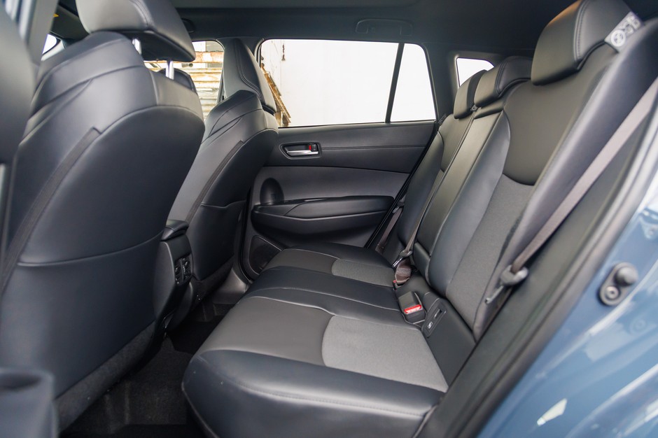 Toyota Corolla Cross Executive 2.0 Hybrid Dynamic Force 178 KM AWD-i e-CVT
