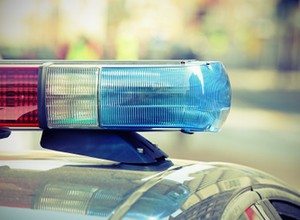 Pan Jarosław miał stłuczkę z żoną policjanta. Mieli wmówić winę kierowcy