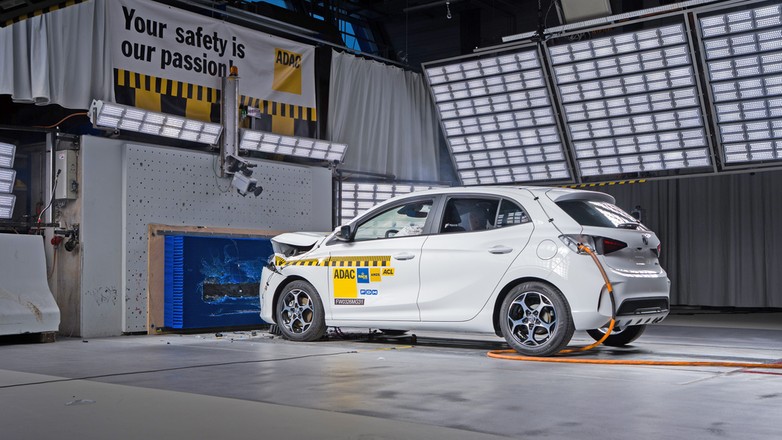 MG3 otrzymało bardzo dobre noty podczas testów zderzeniowych. Test ADAC wykazał, że przy nowych warunkach wyniki byłyby gorsze