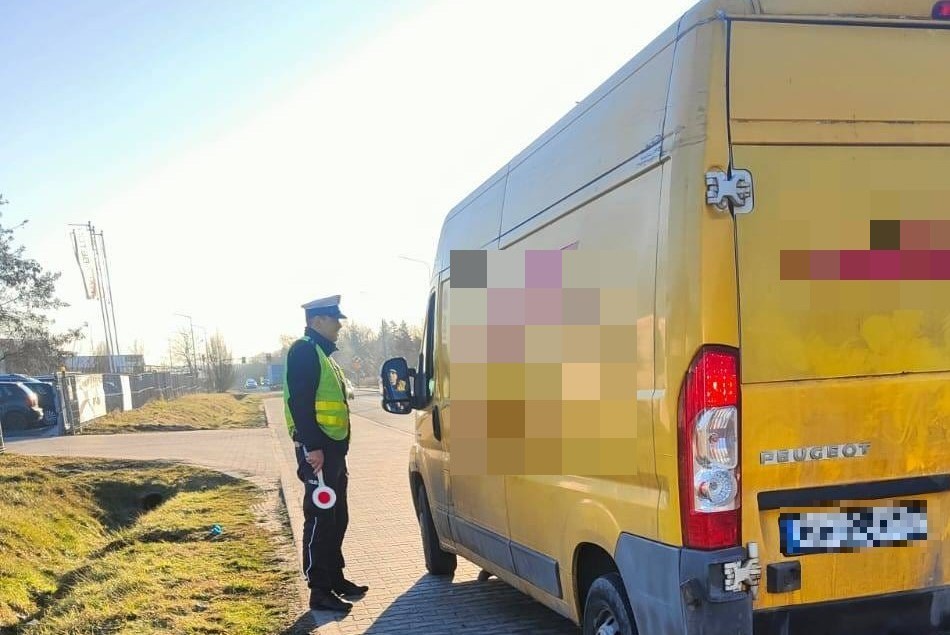 Policjanci zatrzymali 11 kurierów. Prowadzili pod wpływem alkoholu i narkotyków