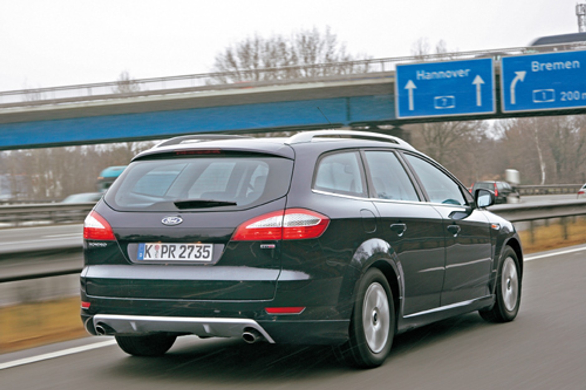 Nowa Toyota Avensis kontra VW Passat, Ford Mondeo i Mazda 6 - Porównanie szybkich i pojemnych ekspresowych kombi