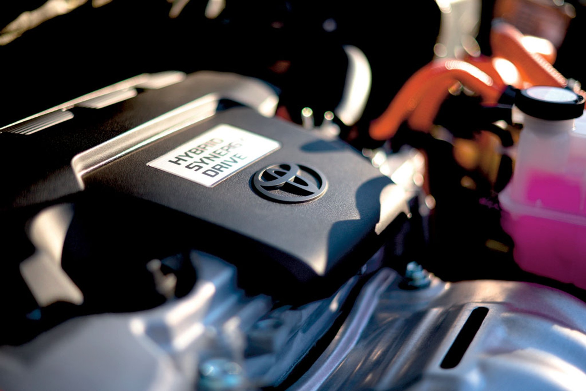 Toyota RAV4 Hybrid - hybrydowa koronacja „ravki”