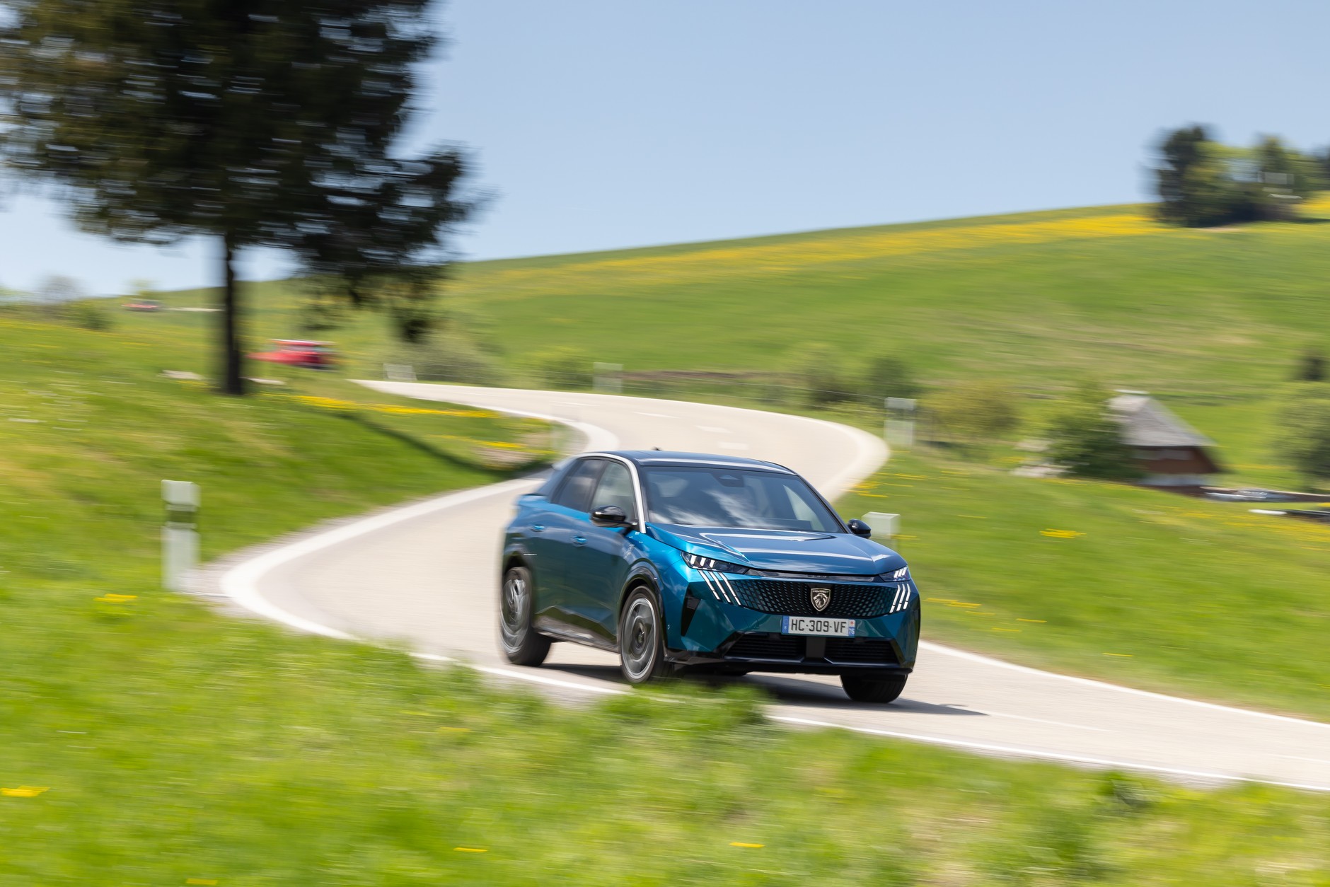 Peugeot E-3008 325 Dual Motor