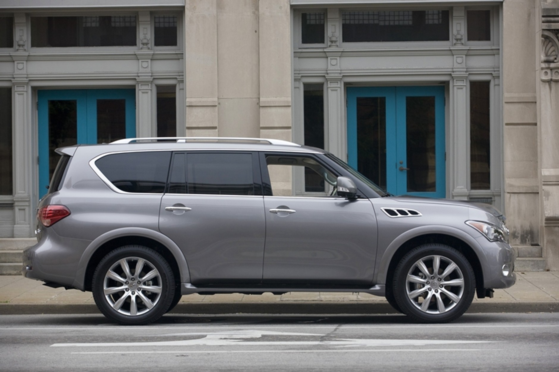 Infiniti QX56 – obrzydliwie piękny