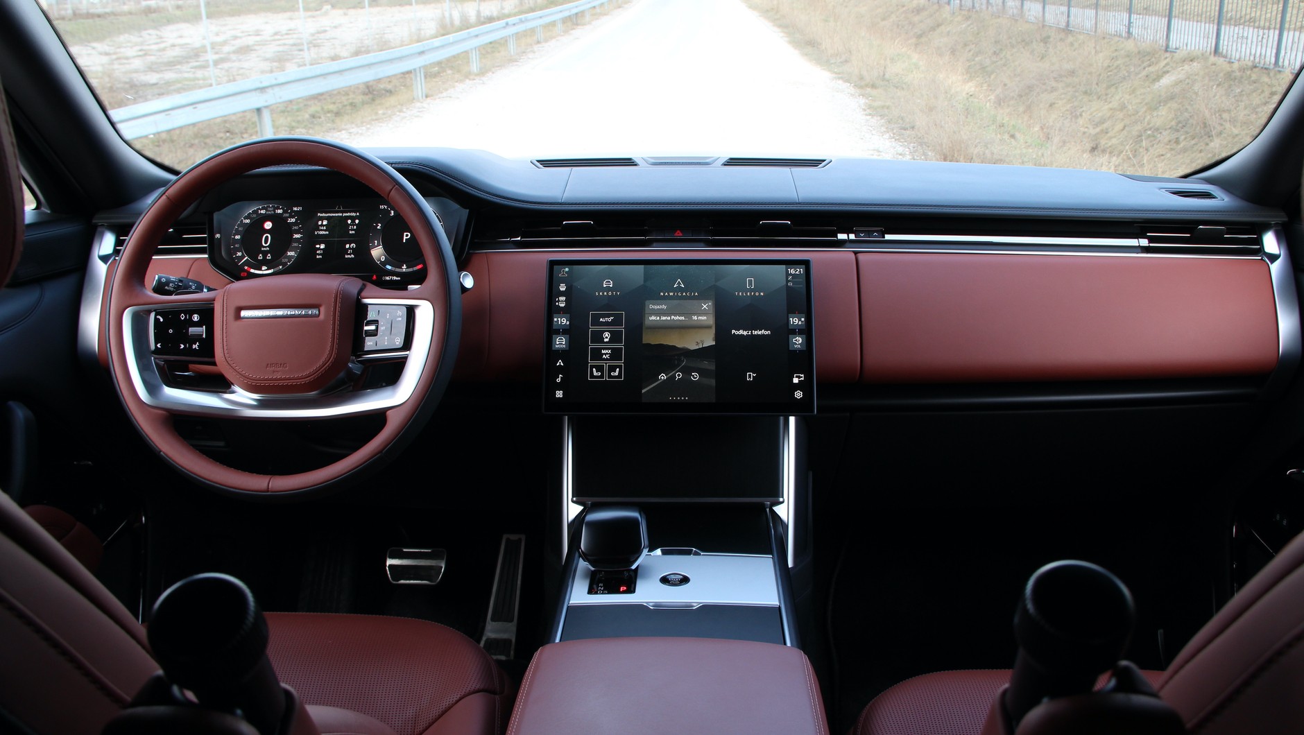 Range Rover 4.4 V8 SV LWB