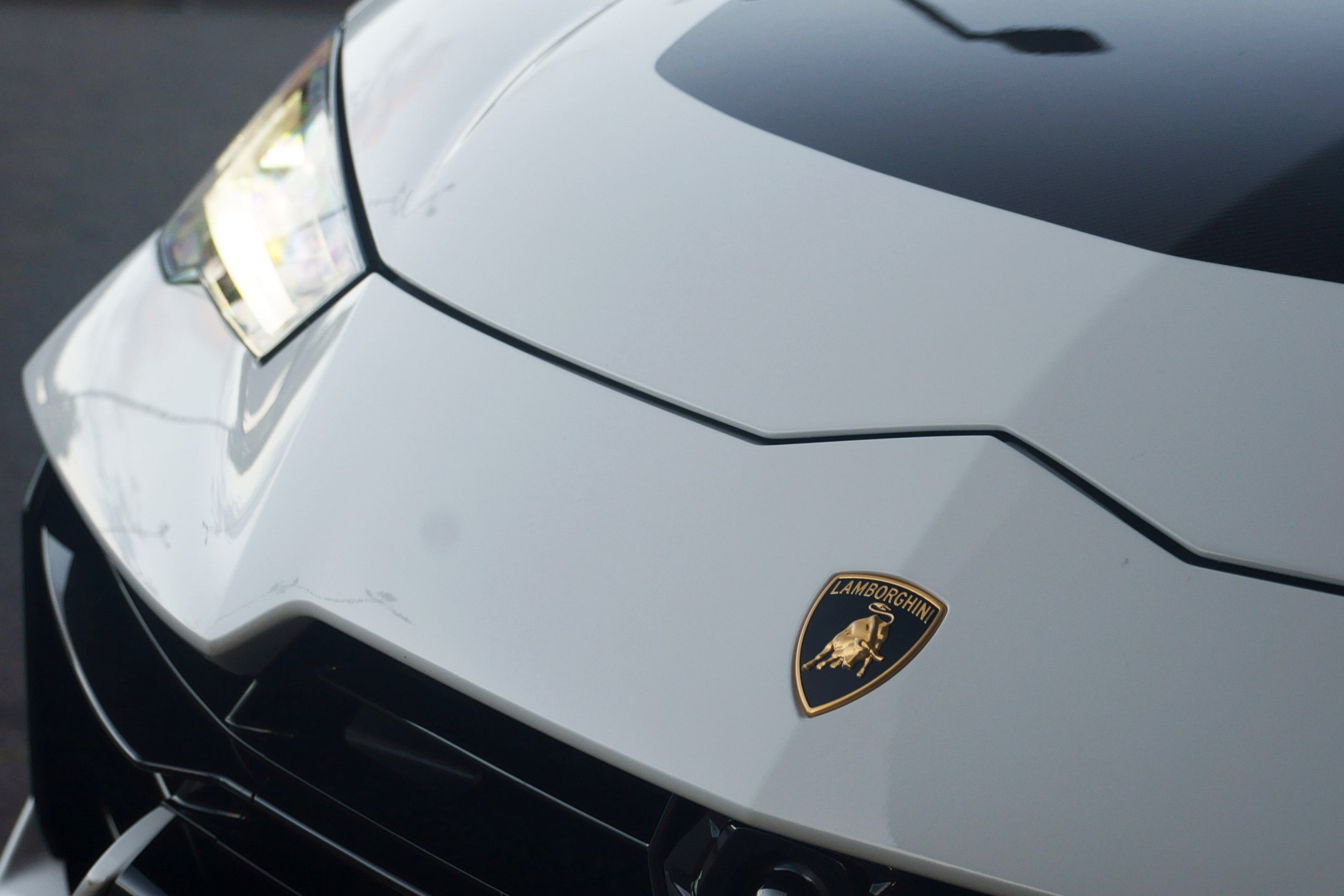 Lamborghini Urus Performante. 666-konny potwór na szczudłach