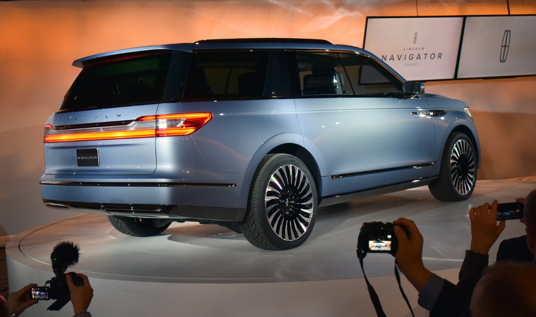 Lincoln Naviagtor Concept