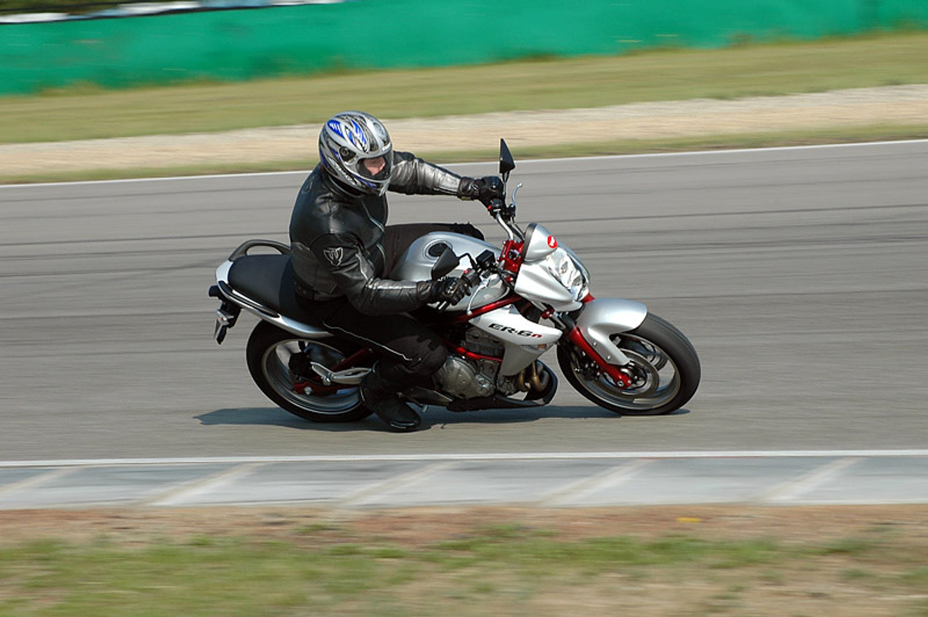 Dzień Kawasaki: tragiczny koniec małej ZX-6R Ninja (+ duża fotogaleria)