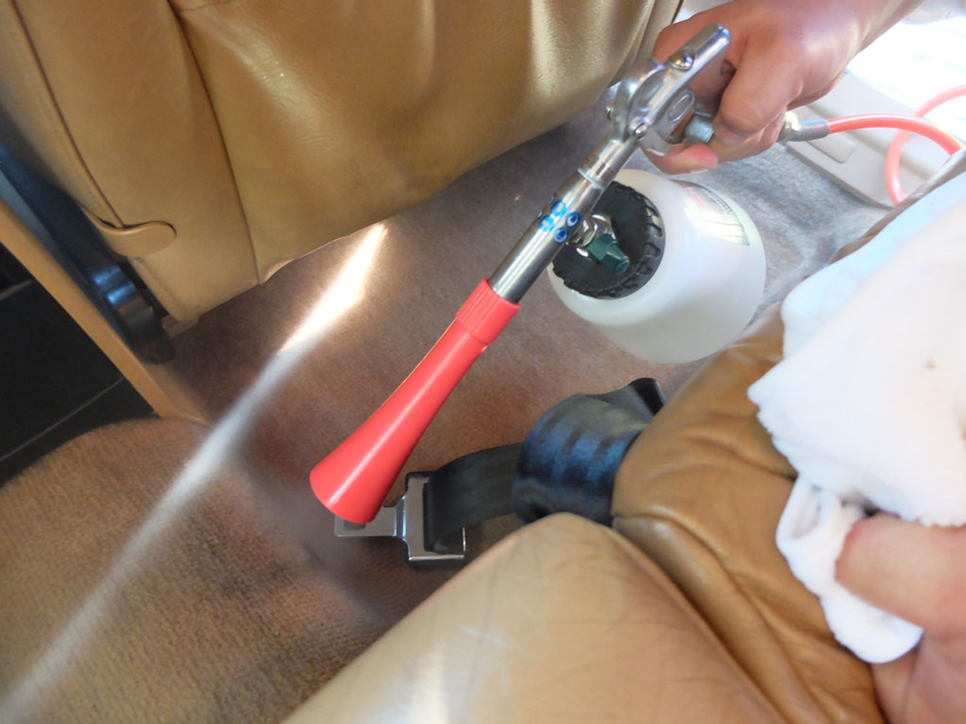 Tornador Gun - sposób na mocno zabrudzone wnętrze