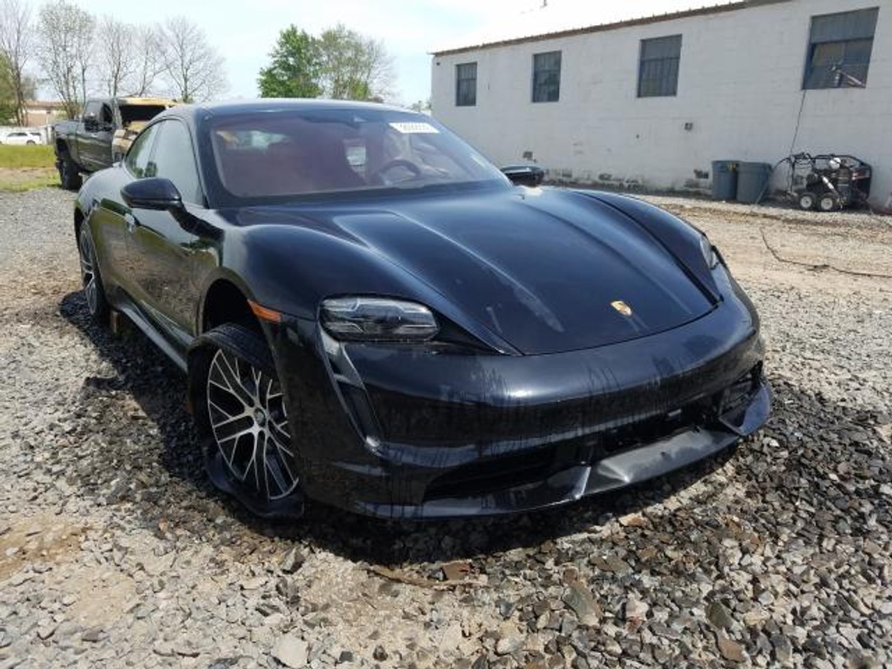 Porsche Taycan Turbo – czy warto kupić rozbity wrak?