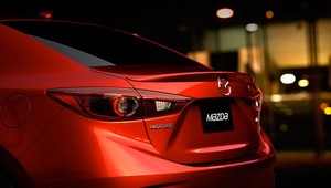 Nowa Mazda 3: sedan jeszcze w tym roku